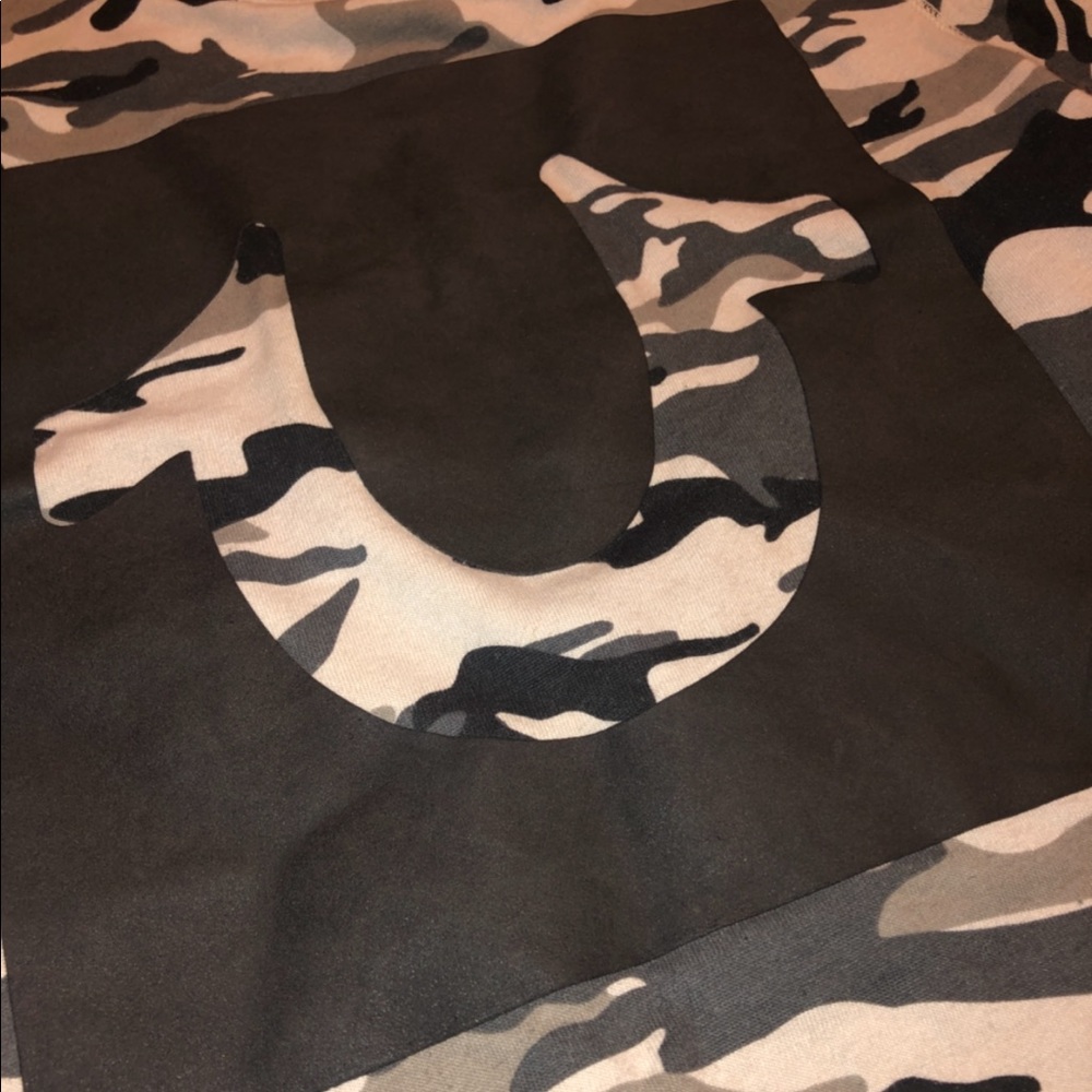 *SOLD ON EBAY*True Religion Camo Sweatshirt - Picture 3 of 7